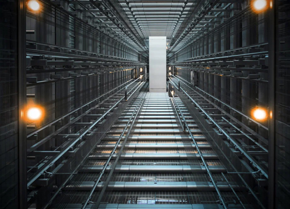 Dual power automatic conversion can improve the safety of elevators